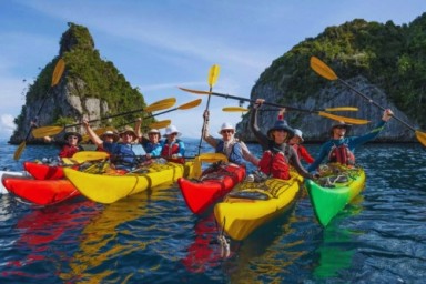 Hanoi - Halong Bay - Lan Ha bay - Dark and Bright Cave (L, D)
